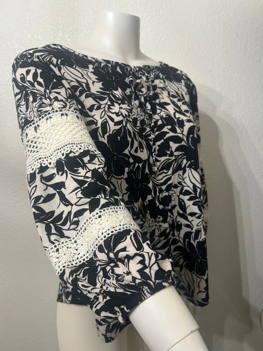 Adrienne Vittadini Floral Crochet Trim Blouse - Picture 2 of 2